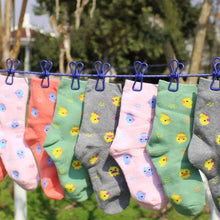 12 clips Cloth Line rope hang portable - Elastic, Windproof Eco-Friendly for Travel Home Use (random color)